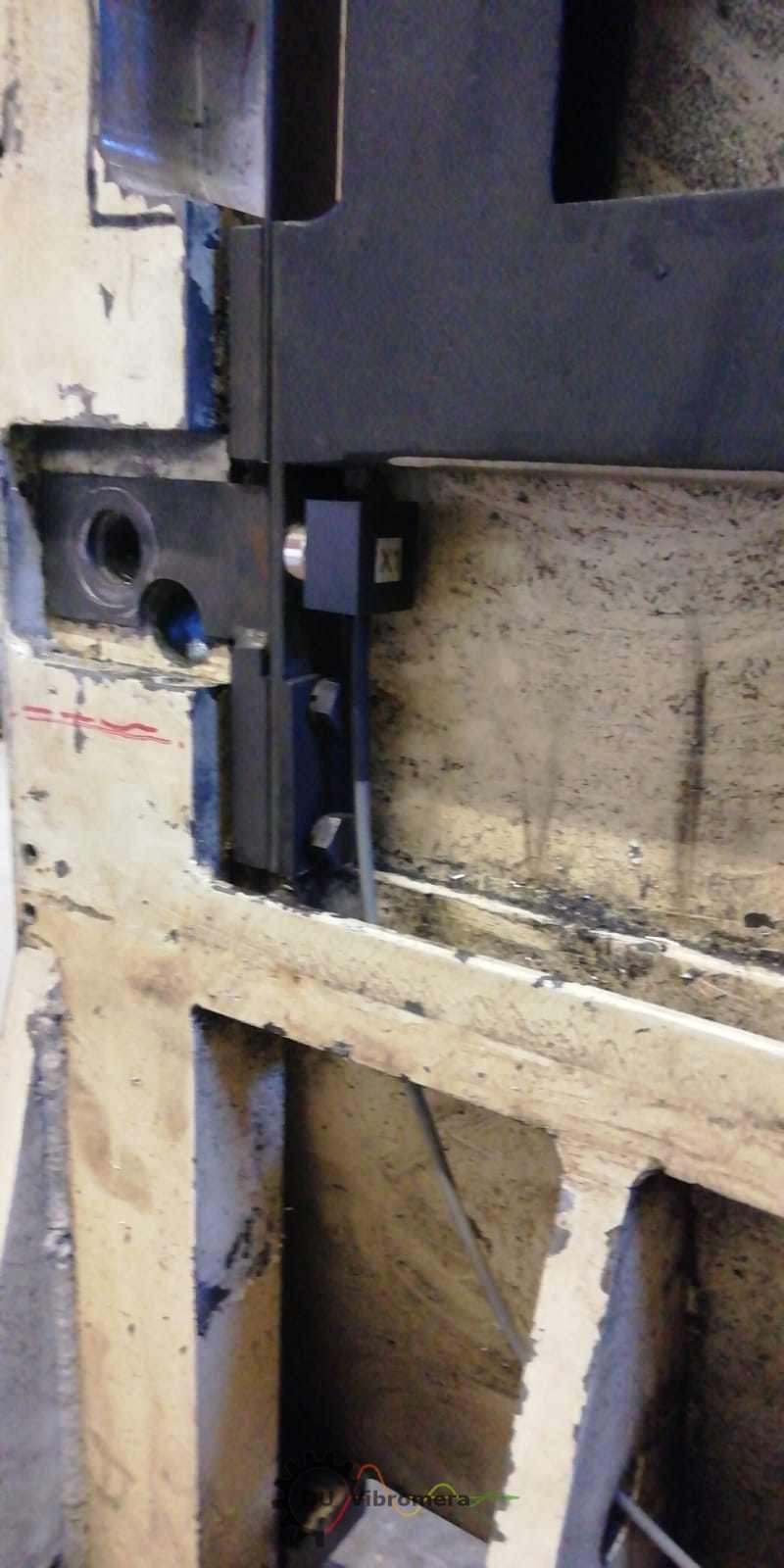 Close-up van de rolondersteuning van een zachtlager-balanceermachine.